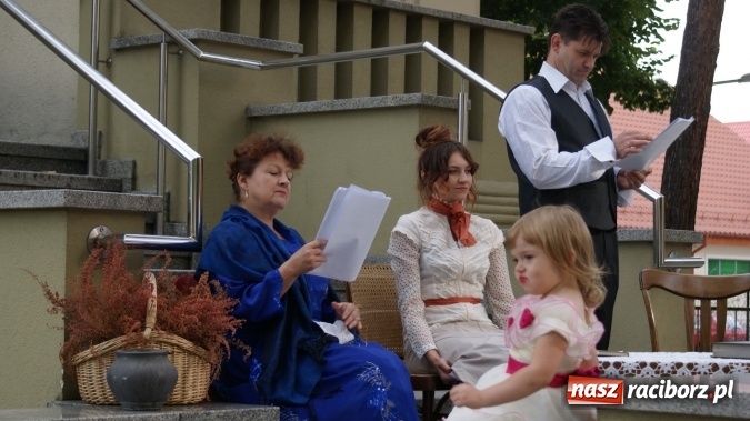 Zdjęcie w galerii na portalu naszraciborz.pl: Narodowe Czytanie w bibliotece  wiadomości z regionu