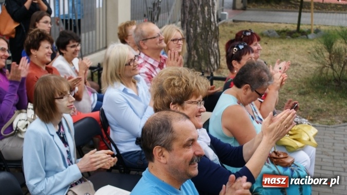 Zdjęcie w galerii na portalu naszraciborz.pl: Narodowe Czytanie w bibliotece  wiadomości z regionu
