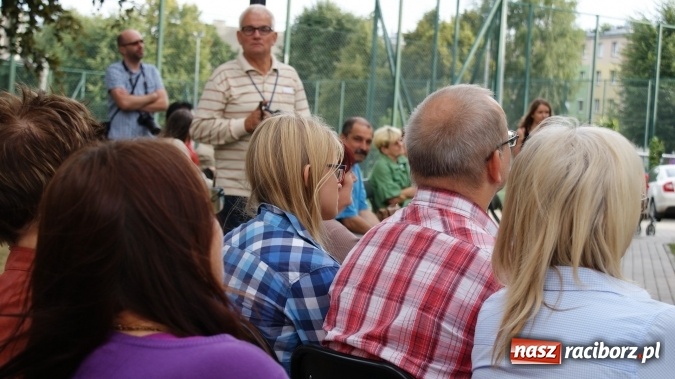 Zdjęcie w galerii na portalu naszraciborz.pl: Narodowe Czytanie w bibliotece  wiadomości z regionu