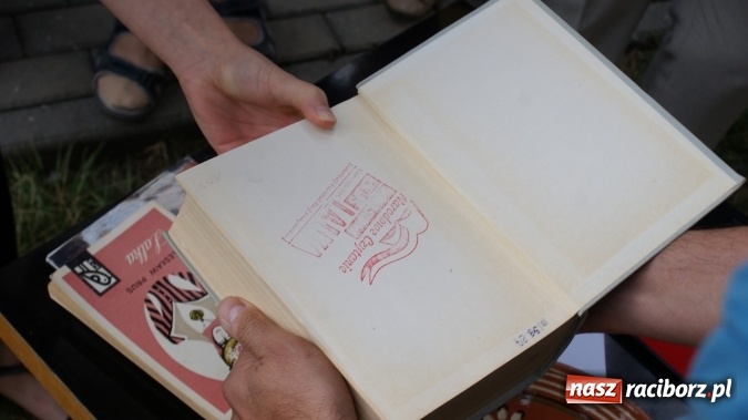 Zdjęcie w galerii na portalu naszraciborz.pl: Narodowe Czytanie w bibliotece  wiadomości z regionu