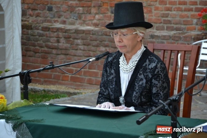 Zdjęcie w galerii na portalu naszraciborz.pl: Narodowe Czytanie 2015 na Zamku Piastowskim – Lalka Bolesława Prusa wiadomości z regionu