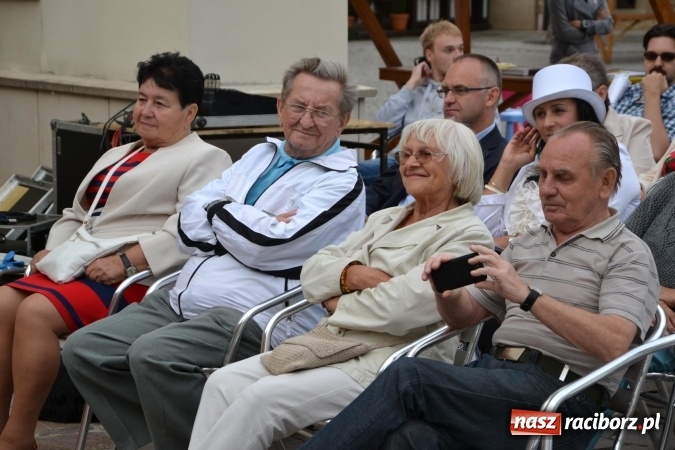 Zdjęcie w galerii na portalu naszraciborz.pl: Narodowe Czytanie 2015 na Zamku Piastowskim – Lalka Bolesława Prusa wiadomości z regionu