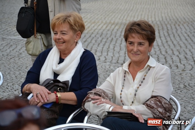 Zdjęcie w galerii na portalu naszraciborz.pl: Narodowe Czytanie 2015 na Zamku Piastowskim – Lalka Bolesława Prusa wiadomości z regionu