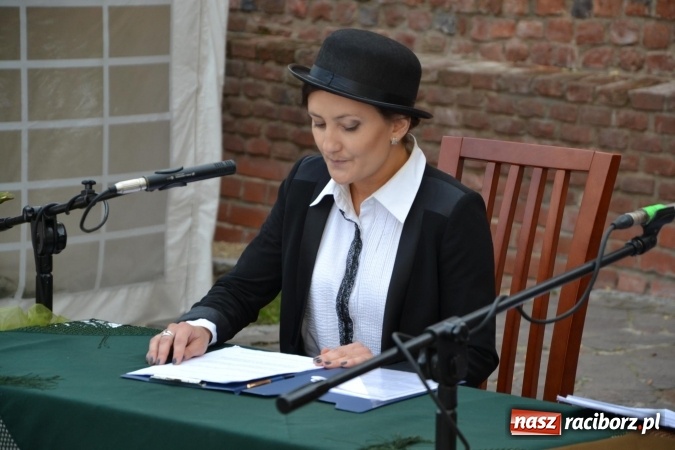 Zdjęcie w galerii na portalu naszraciborz.pl: Narodowe Czytanie 2015 na Zamku Piastowskim – Lalka Bolesława Prusa wiadomości z regionu