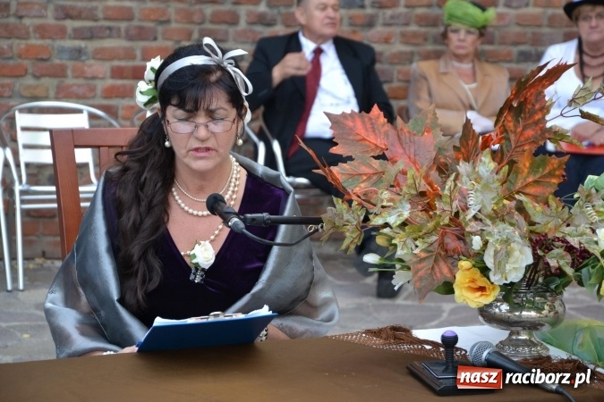 Zdjęcie w galerii na portalu naszraciborz.pl: Narodowe Czytanie 2015 na Zamku Piastowskim – Lalka Bolesława Prusa wiadomości z regionu