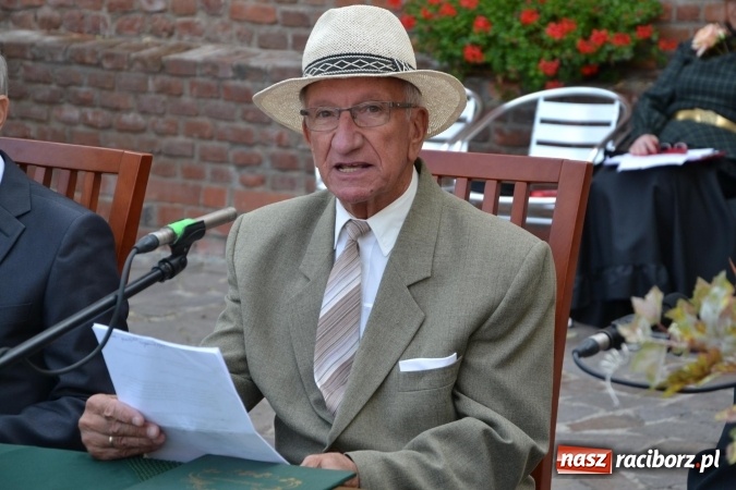 Zdjęcie w galerii na portalu naszraciborz.pl: Narodowe Czytanie 2015 na Zamku Piastowskim – Lalka Bolesława Prusa wiadomości z regionu