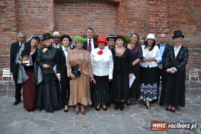 Zdjęcie w galerii na portalu naszraciborz.pl: Narodowe Czytanie 2015 na Zamku Piastowskim – Lalka Bolesława Prusa wiadomości z regionu