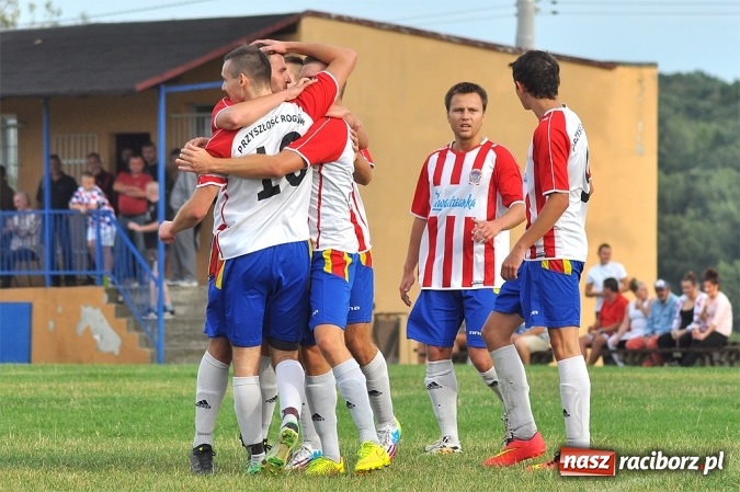 Zdjęcie w galerii na portalu naszraciborz.pl: Rezerwy Przyszłości Rogów nie zgasiły Płomienia wiadomości z regionu