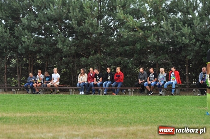 Zdjęcie w galerii na portalu naszraciborz.pl: Rezerwy Przyszłości Rogów nie zgasiły Płomienia wiadomości z regionu