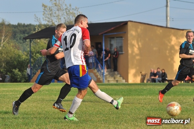 Zdjęcie w galerii na portalu naszraciborz.pl: Rezerwy Przyszłości Rogów nie zgasiły Płomienia wiadomości z regionu
