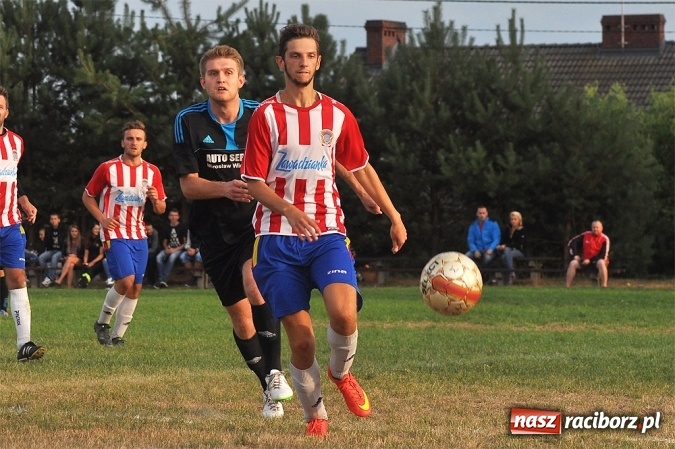 Zdjęcie w galerii na portalu naszraciborz.pl: Rezerwy Przyszłości Rogów nie zgasiły Płomienia wiadomości z regionu