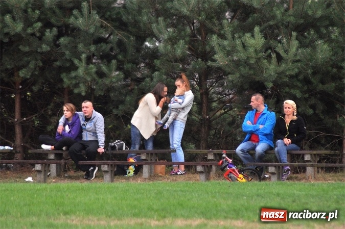 Zdjęcie w galerii na portalu naszraciborz.pl: Rezerwy Przyszłości Rogów nie zgasiły Płomienia wiadomości z regionu