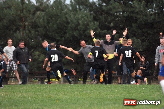 Zdjęcie w galerii na portalu naszraciborz.pl: Rezerwy Przyszłości Rogów nie zgasiły Płomienia wiadomości z regionu