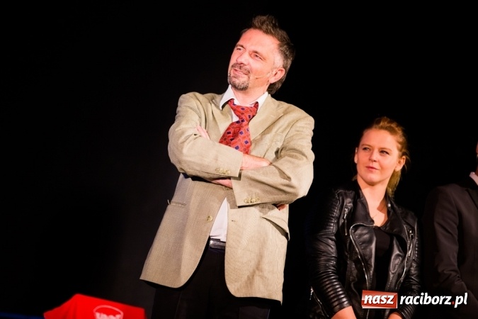 Zdjęcie w galerii na portalu naszraciborz.pl: Krzysztof Krawczyk i Kabaret Młodych Panów w AquaBrax Szymocice wiadomości z regionu