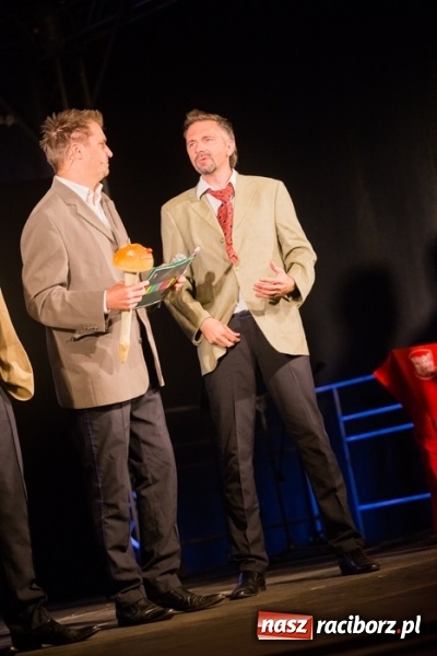 Zdjęcie w galerii na portalu naszraciborz.pl: Krzysztof Krawczyk i Kabaret Młodych Panów w AquaBrax Szymocice wiadomości z regionu