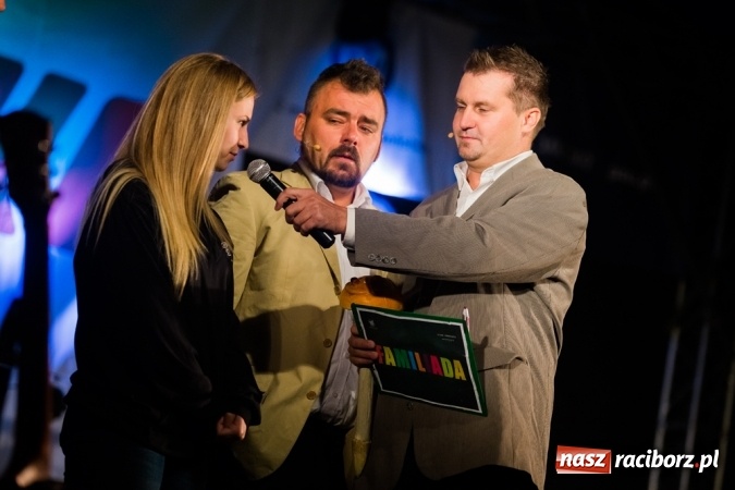 Zdjęcie w galerii na portalu naszraciborz.pl: Krzysztof Krawczyk i Kabaret Młodych Panów w AquaBrax Szymocice wiadomości z regionu