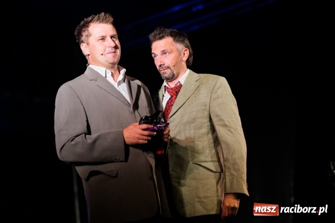 Zdjęcie w galerii na portalu naszraciborz.pl: Krzysztof Krawczyk i Kabaret Młodych Panów w AquaBrax Szymocice wiadomości z regionu