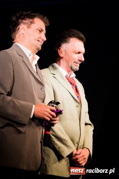 Zdjęcie w galerii na portalu naszraciborz.pl: Krzysztof Krawczyk i Kabaret Młodych Panów w AquaBrax Szymocice wiadomości z regionu