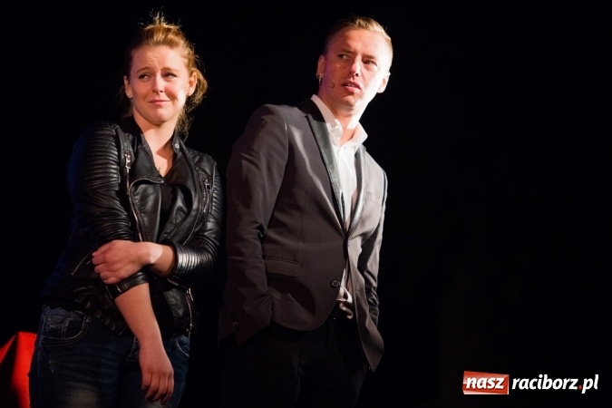 Zdjęcie w galerii na portalu naszraciborz.pl: Krzysztof Krawczyk i Kabaret Młodych Panów w AquaBrax Szymocice wiadomości z regionu