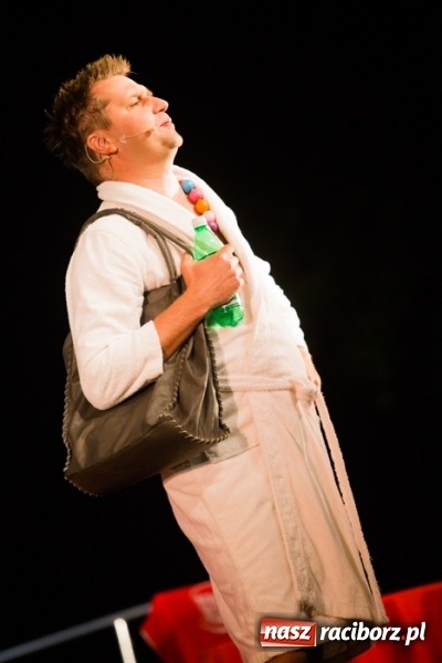 Zdjęcie w galerii na portalu naszraciborz.pl: Krzysztof Krawczyk i Kabaret Młodych Panów w AquaBrax Szymocice wiadomości z regionu