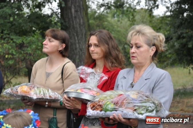 Zdjęcie w galerii na portalu naszraciborz.pl: Dożynki 2015 - na Płoni z korowodem wiadomości z regionu