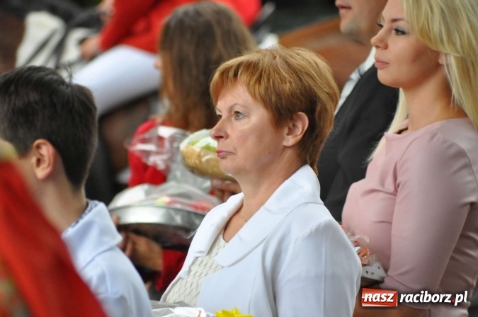 Zdjęcie w galerii na portalu naszraciborz.pl: Dożynki 2015 - na Płoni z korowodem wiadomości z regionu