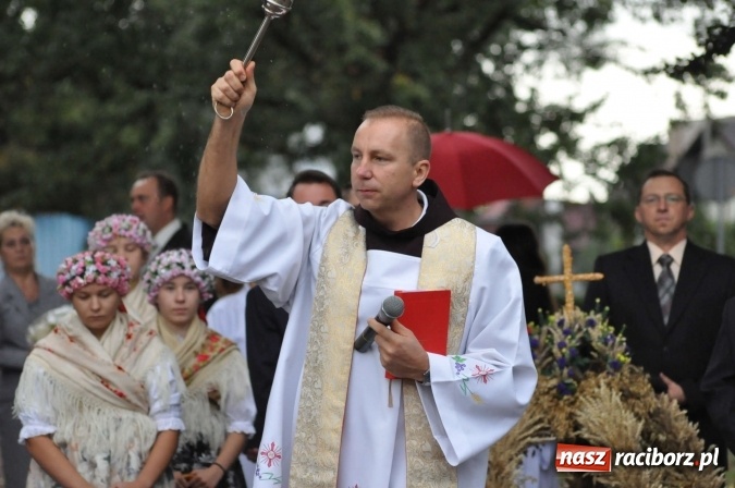 Zdjęcie w galerii na portalu naszraciborz.pl: Dożynki 2015 - na Płoni z korowodem wiadomości z regionu