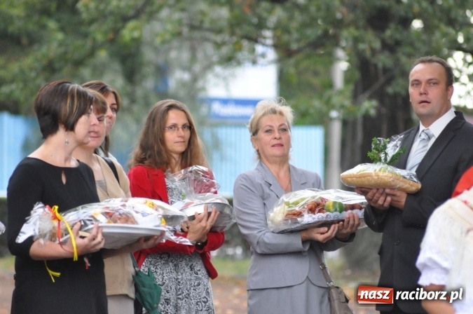 Zdjęcie w galerii na portalu naszraciborz.pl: Dożynki 2015 - na Płoni z korowodem wiadomości z regionu