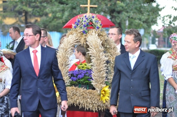 Zdjęcie w galerii na portalu naszraciborz.pl: Dożynki 2015 - na Płoni z korowodem wiadomości z regionu