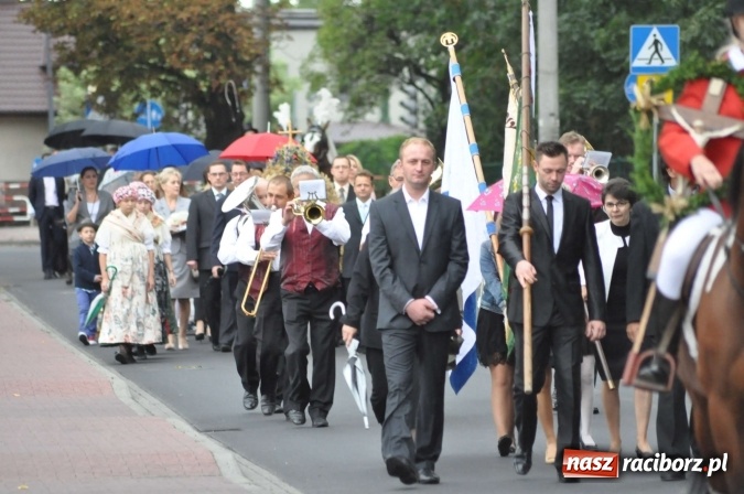 Zdjęcie w galerii na portalu naszraciborz.pl: Dożynki 2015 - na Płoni z korowodem wiadomości z regionu