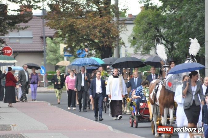 Zdjęcie w galerii na portalu naszraciborz.pl: Dożynki 2015 - na Płoni z korowodem wiadomości z regionu
