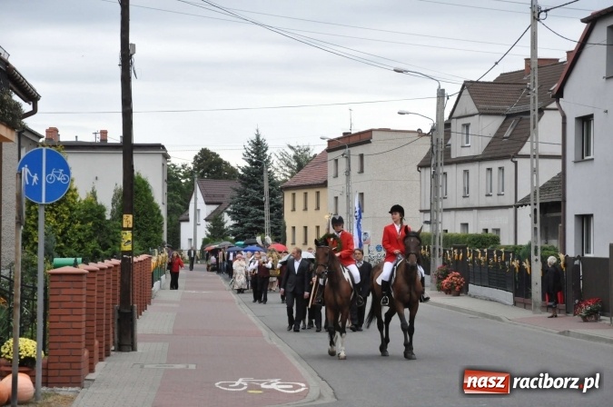 Zdjęcie w galerii na portalu naszraciborz.pl: Dożynki 2015 - na Płoni z korowodem wiadomości z regionu
