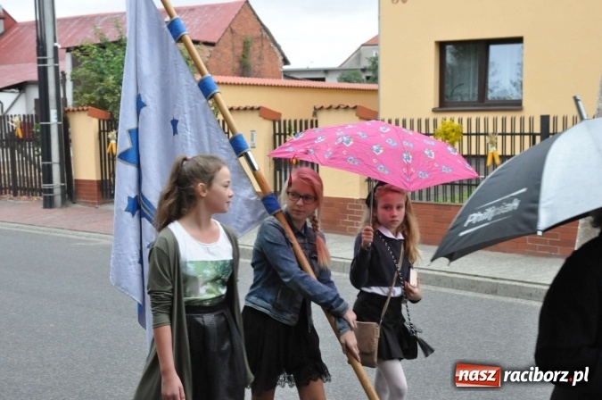 Zdjęcie w galerii na portalu naszraciborz.pl: Dożynki 2015 - na Płoni z korowodem wiadomości z regionu