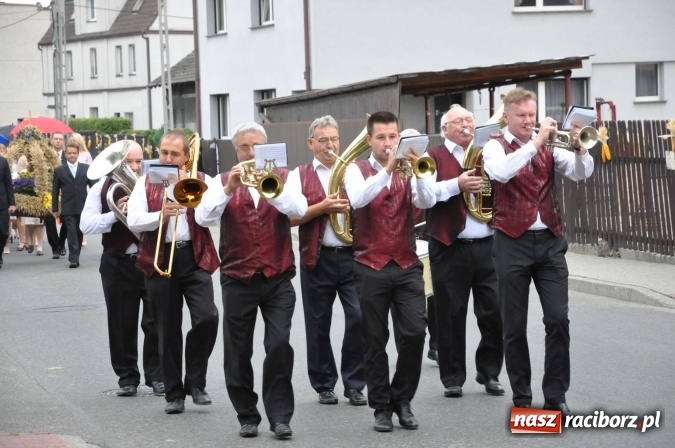 Zdjęcie w galerii na portalu naszraciborz.pl: Dożynki 2015 - na Płoni z korowodem wiadomości z regionu
