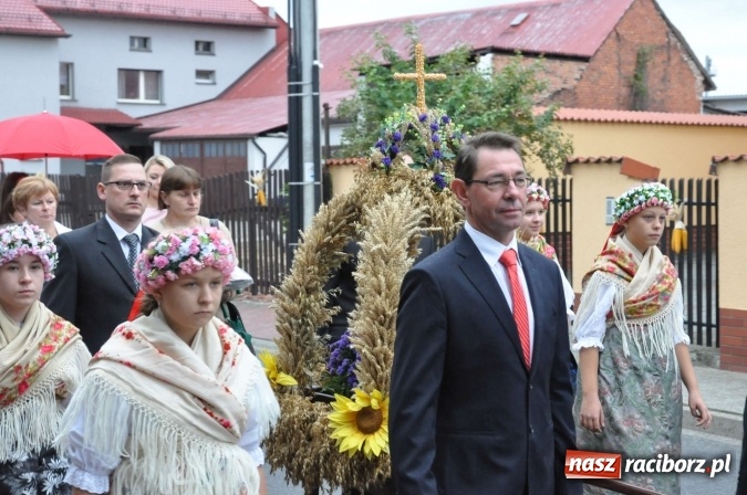 Zdjęcie w galerii na portalu naszraciborz.pl: Dożynki 2015 - na Płoni z korowodem wiadomości z regionu