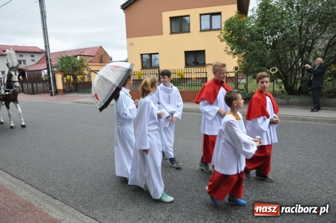 Zdjęcie w galerii na portalu naszraciborz.pl: Dożynki 2015 - na Płoni z korowodem wiadomości z regionu
