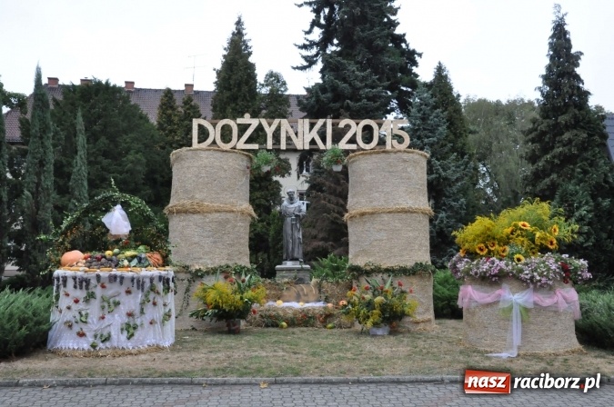 Zdjęcie w galerii na portalu naszraciborz.pl: Dożynki 2015 - na Płoni z korowodem wiadomości z regionu