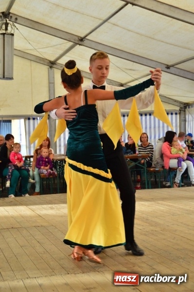 Zdjęcie w galerii na portalu naszraciborz.pl: 750 lat Krzanowic - wieczór z tańcem i kabaretem wiadomości z regionu