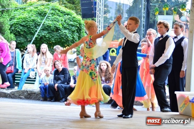 Zdjęcie w galerii na portalu naszraciborz.pl: 750 lat Krzanowic - wieczór z tańcem i kabaretem wiadomości z regionu