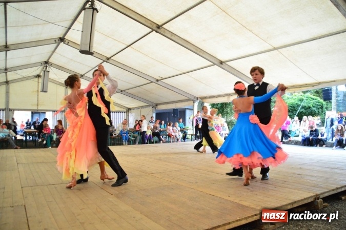 Zdjęcie w galerii na portalu naszraciborz.pl: 750 lat Krzanowic - wieczór z tańcem i kabaretem wiadomości z regionu