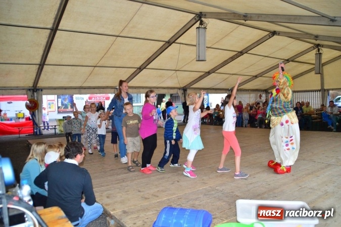 Zdjęcie w galerii na portalu naszraciborz.pl: 750 lat Krzanowic - wieczór z tańcem i kabaretem wiadomości z regionu