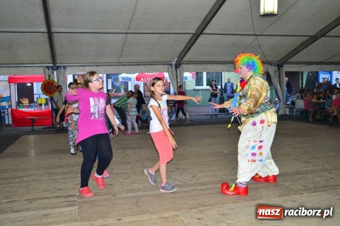 Zdjęcie w galerii na portalu naszraciborz.pl: 750 lat Krzanowic - wieczór z tańcem i kabaretem wiadomości z regionu