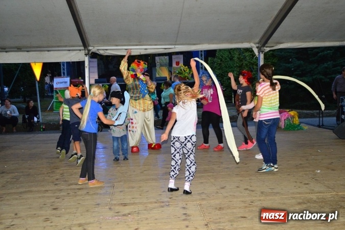 Zdjęcie w galerii na portalu naszraciborz.pl: 750 lat Krzanowic - wieczór z tańcem i kabaretem wiadomości z regionu