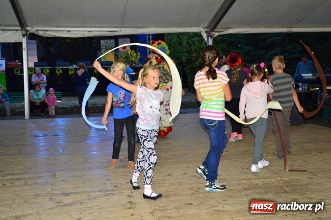 Zdjęcie w galerii na portalu naszraciborz.pl: 750 lat Krzanowic - wieczór z tańcem i kabaretem wiadomości z regionu