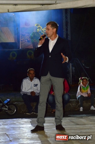 Zdjęcie w galerii na portalu naszraciborz.pl: 750 lat Krzanowic - wieczór z tańcem i kabaretem wiadomości z regionu