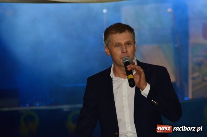 Zdjęcie w galerii na portalu naszraciborz.pl: 750 lat Krzanowic - wieczór z tańcem i kabaretem wiadomości z regionu