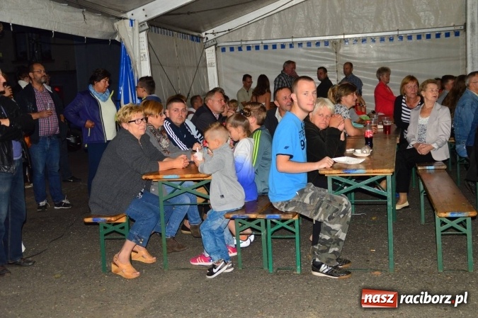 Zdjęcie w galerii na portalu naszraciborz.pl: 750 lat Krzanowic - wieczór z tańcem i kabaretem wiadomości z regionu