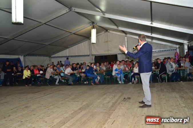 Zdjęcie w galerii na portalu naszraciborz.pl: 750 lat Krzanowic - wieczór z tańcem i kabaretem wiadomości z regionu