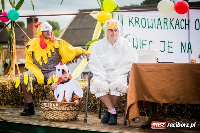 Zdjęcie w galerii na portalu naszraciborz.pl: Dożynki 2015 - barwny korowód w Krowiarkach wiadomości z regionu