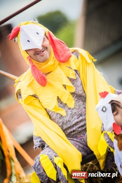 Zdjęcie w galerii na portalu naszraciborz.pl: Dożynki 2015 - barwny korowód w Krowiarkach wiadomości z regionu